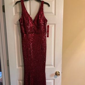 Floor length, fitted, formal dress